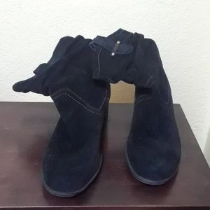 Naturalizer size 8 black ankle boots